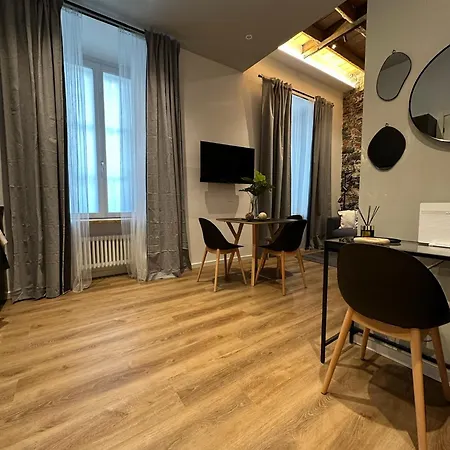 Apartamento Urban Chic Black Como