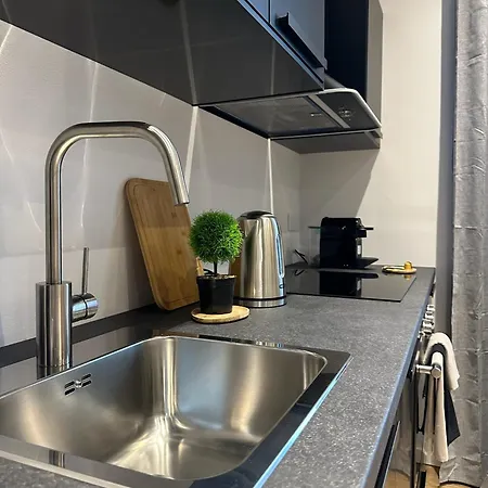 Urban Chic Black * Como