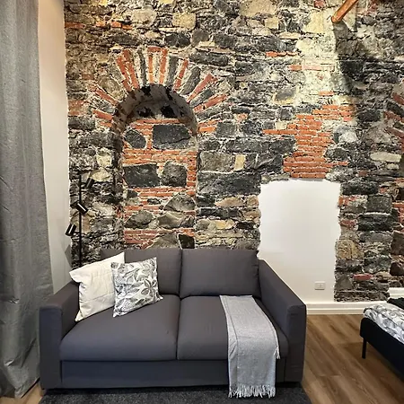 Urban Chic Black * Como